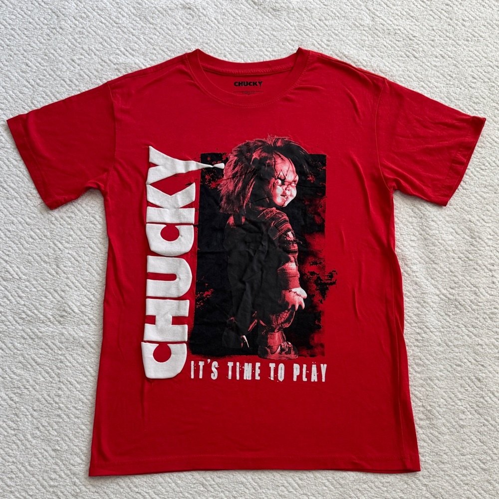 Freeze Red Chucky Graphic Tee with White Lettering Sz M